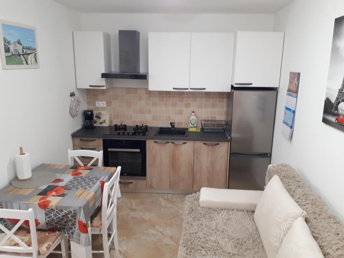 Apartment Ivan Porat Malinska
